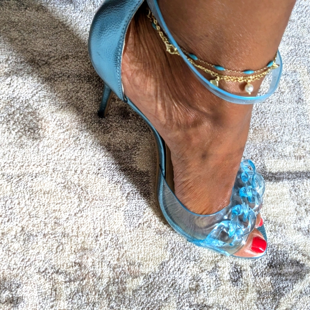 Jessica Simpson Wayri Lucite Chainlink Sandal - Picture 2 of 12